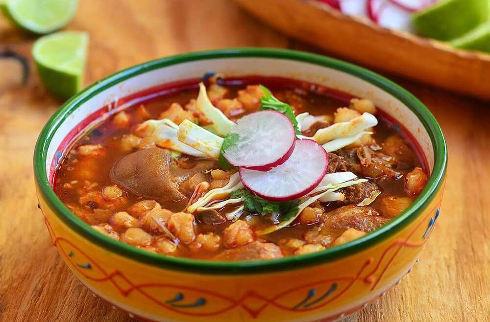 Pozole rojo fácil y rápido